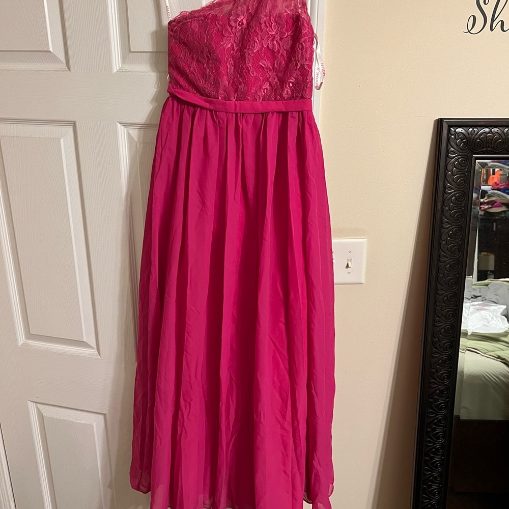 Brand new never worn. Junior Bridesmaid dress JJ’s House. Size j10 in fuchsia